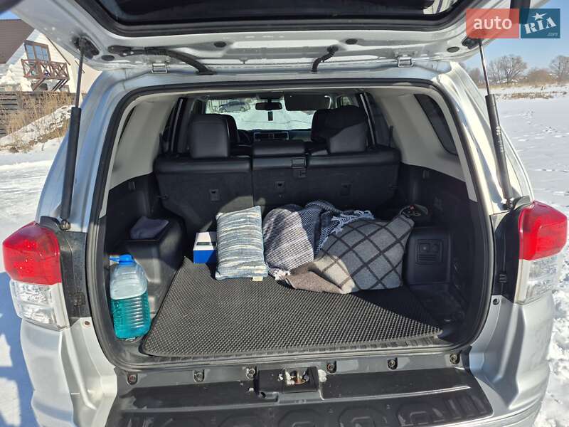 Позашляховик / Кросовер Toyota 4Runner 2011 в Києві