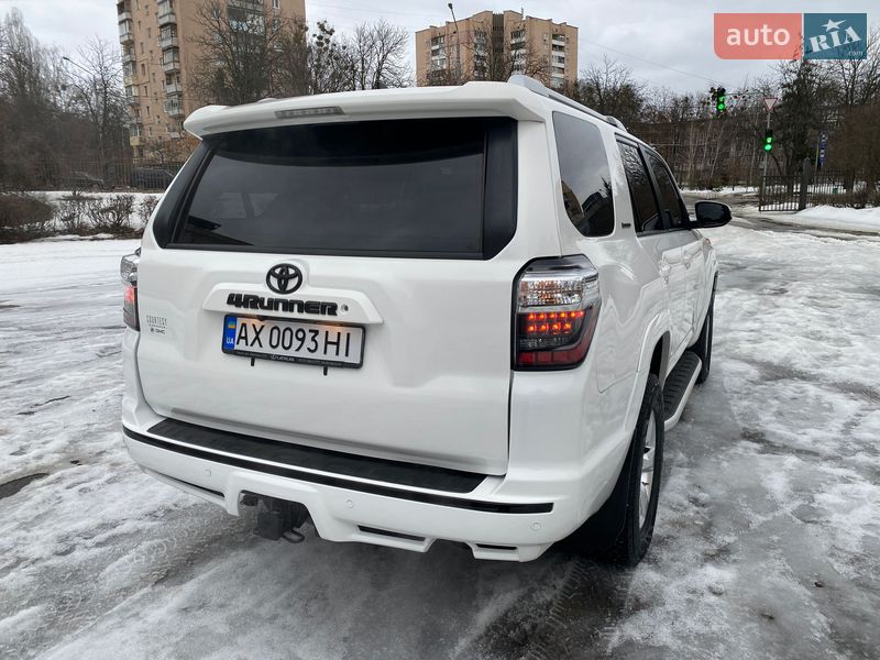 Внедорожник / Кроссовер Toyota 4Runner 2017 в Харькове