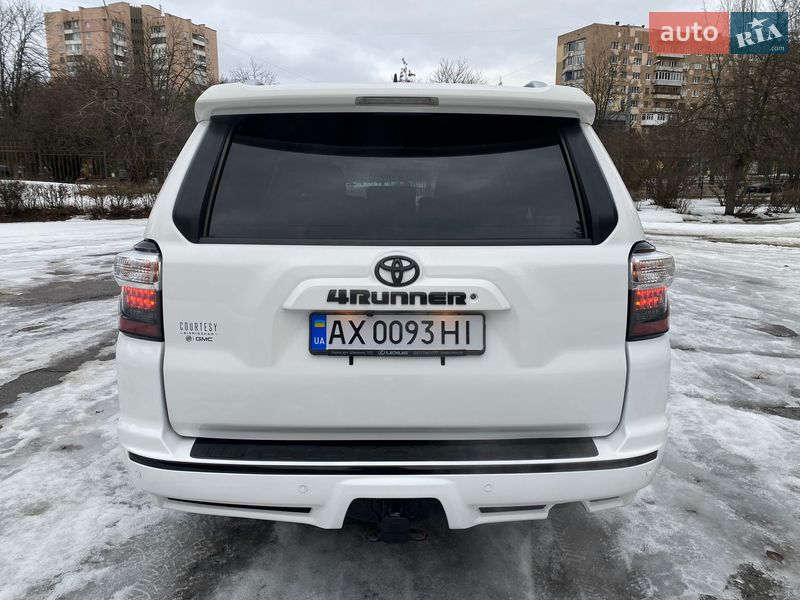 Внедорожник / Кроссовер Toyota 4Runner 2017 в Харькове