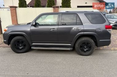 Внедорожник / Кроссовер Toyota 4Runner 2010 в Вышгороде