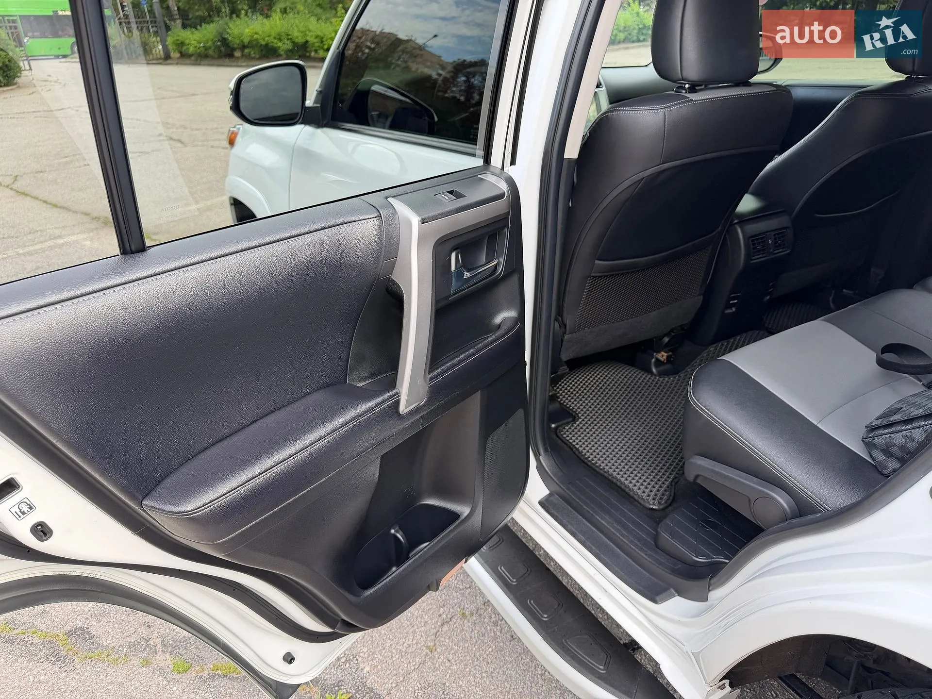 2017 Toyota 4Runner - мініатюра 11