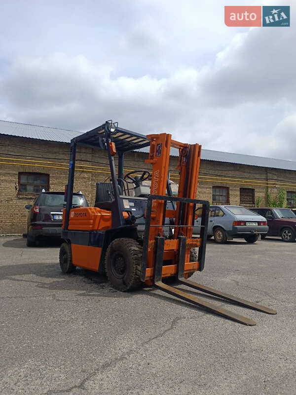 Вилочний навантажувач Toyota 5FGL 1999 в Черкасах