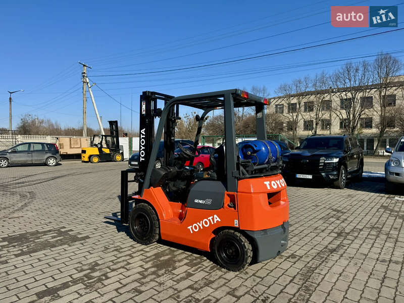 Вилочний навантажувач Toyota 7FG15 2005 в Радомишлі