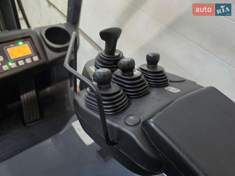 Вилочный погрузчик Toyota 8FBET16 2019 в Киеве фото 11 Вилочный погрузчик Toyota 8FBET16 2019 в Киеве