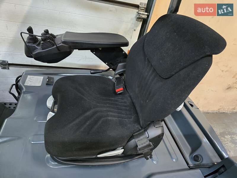 Вилочный погрузчик Toyota 8FBET16 2019 в Киеве фото 15 Вилочный погрузчик Toyota 8FBET16 2019 в Киеве