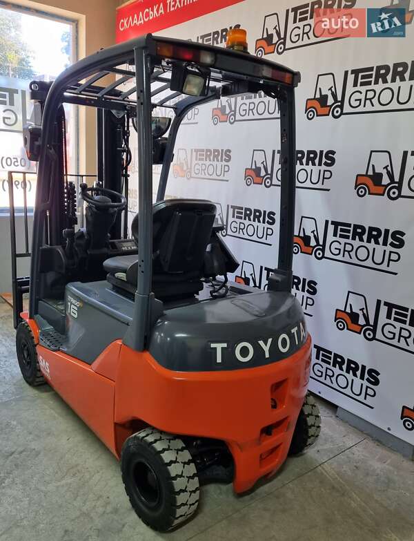 Вилочный погрузчик Toyota 8FBMT16 2013 в Виннице