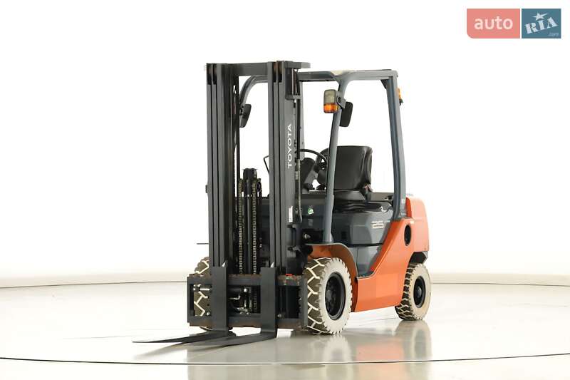 Вилочний навантажувач Toyota 8FDF-25 2018 в Києві фото 2 Вилочний навантажувач Toyota 8FDF-25 2018 в Києві