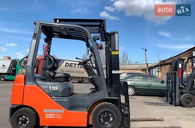 Вилочный погрузчик Toyota 8FG15 2019 в 