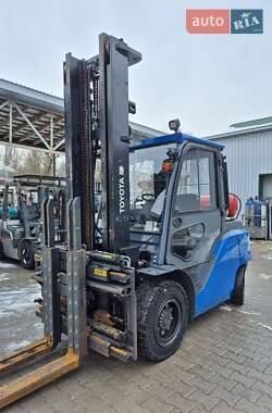 Вилочный погрузчик Toyota 8FGF30 2018 в Тернополе