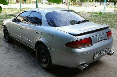 Седан Toyota  1990 в 