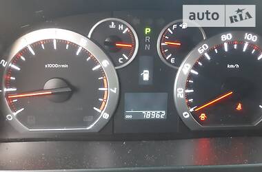 Мінівен Toyota Alphard 2009 в 