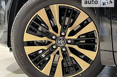 Мінівен Toyota Alphard 2021 в 