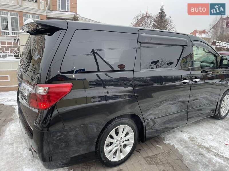 Минивэн Toyota Alphard 2012 в Киеве