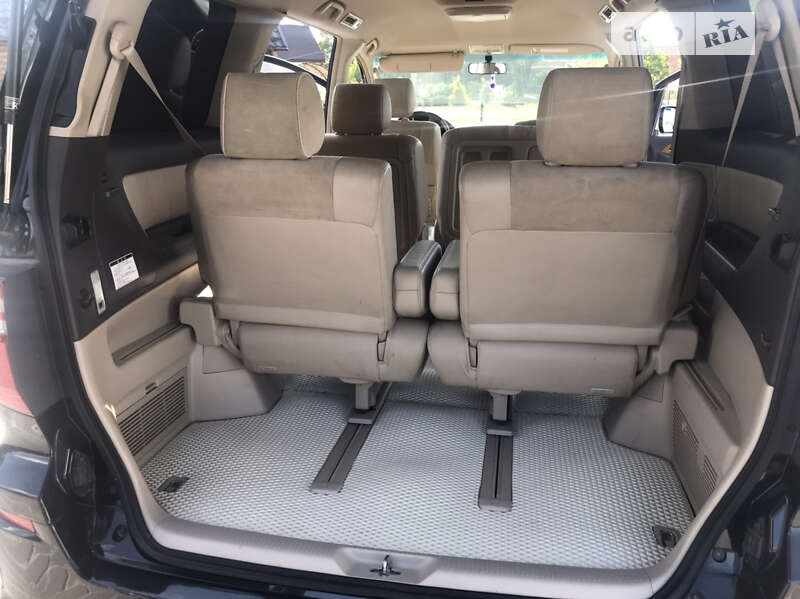 Минивэн Toyota Alphard 2007 в Бершади