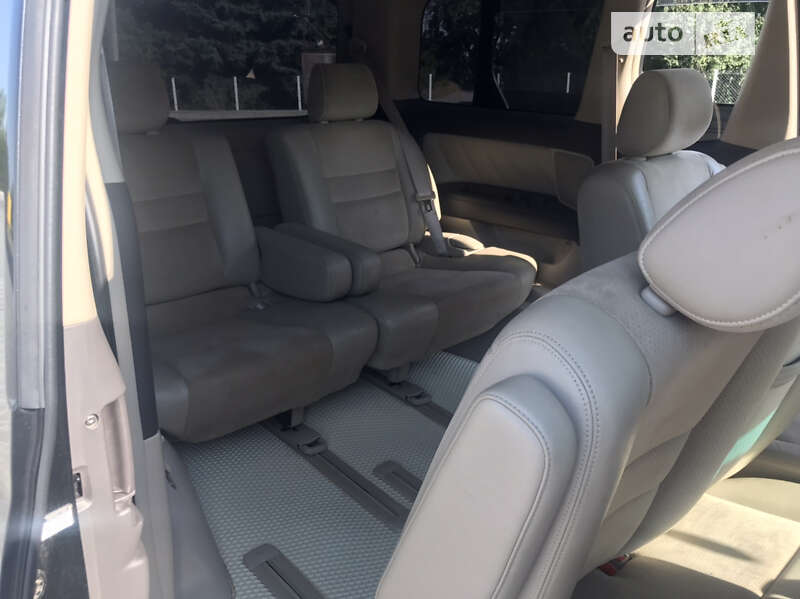 Минивэн Toyota Alphard 2007 в Бершади