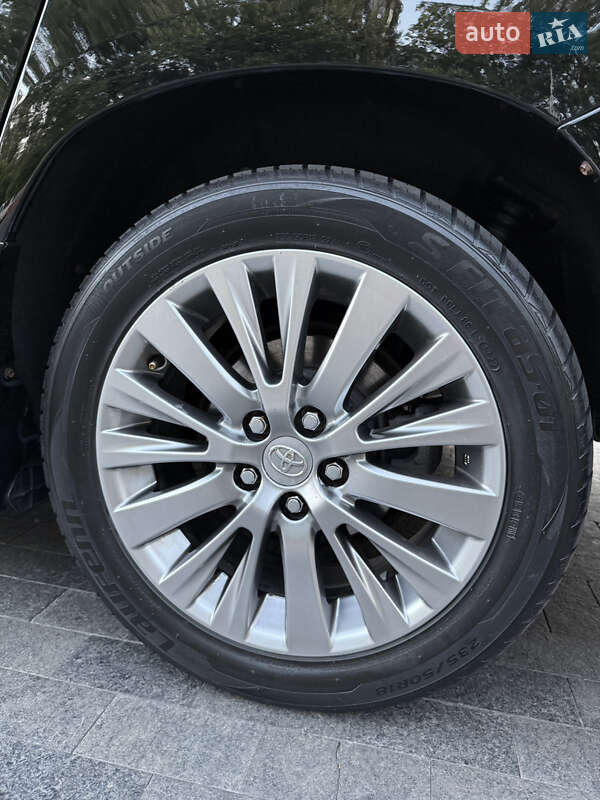 Мінівен Toyota Alphard 2014 в Одесі