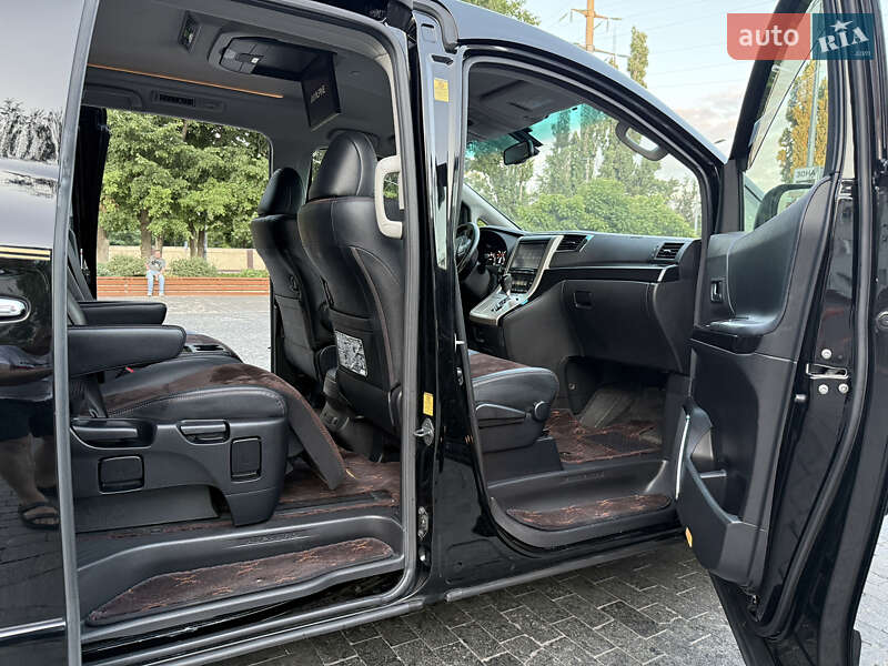 Мінівен Toyota Alphard 2014 в Одесі