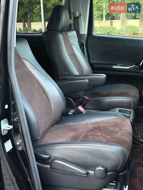 Мінівен Toyota Alphard 2014 в Одесі
