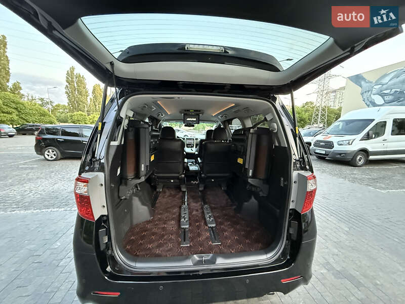 Мінівен Toyota Alphard 2014 в Одесі