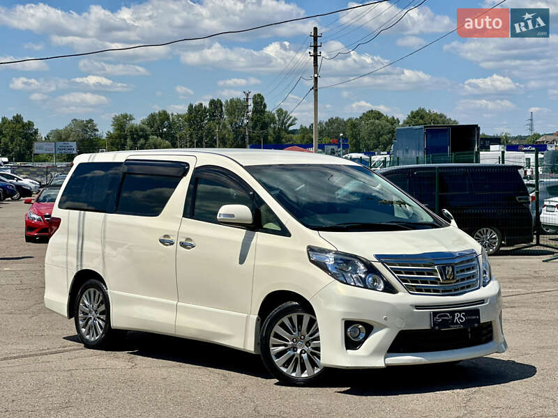 Toyota Alphard 2014