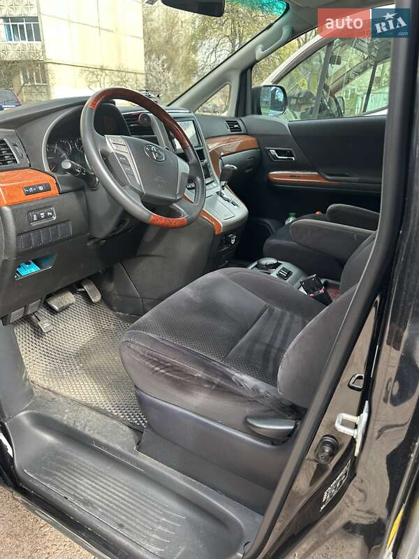 Минивэн Toyota Alphard 2011 в Чернигове фото 4 Минивэн Toyota Alphard 2011 в Чернигове