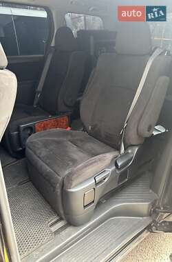 Минивэн Toyota Alphard 2011 в 