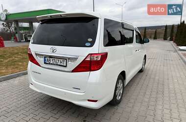 Мінівен Toyota Alphard 2010 в 