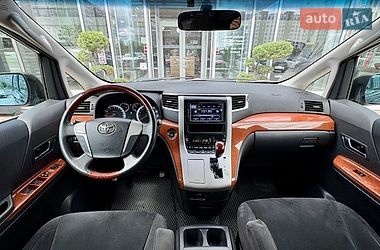 Минивэн Toyota Alphard 2011 в Чернигове