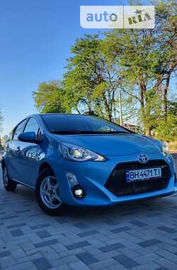 Хэтчбек Toyota Aqua 2015 в Одессе