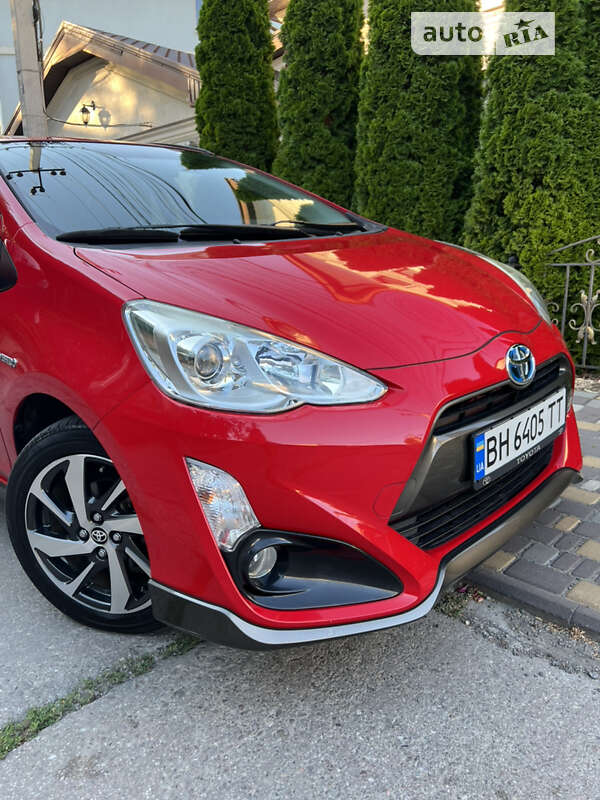 Хетчбек Toyota Aqua 2014 в Одесі