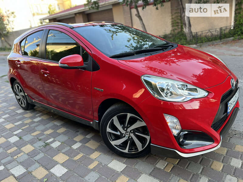 Хетчбек Toyota Aqua 2014 в Одесі
