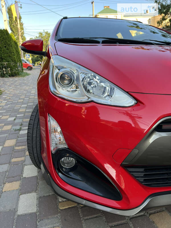 Хетчбек Toyota Aqua 2014 в Одесі