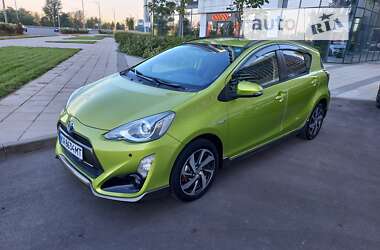 Хетчбек Toyota Aqua 2015 в Києві