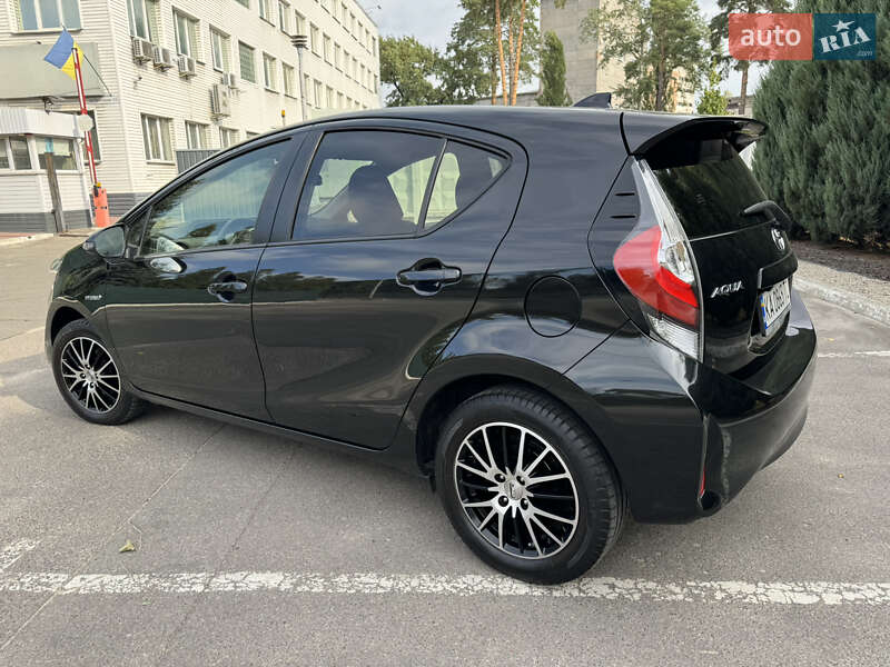 Хетчбек Toyota Aqua 2018 в Києві