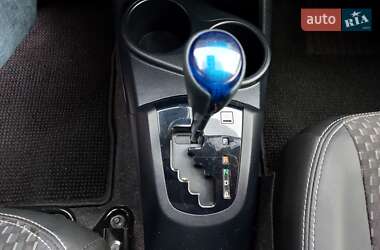 Хэтчбек Toyota Aqua 2015 в 