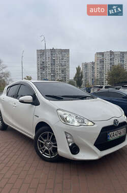 Хэтчбек Toyota Aqua 2014 в Киеве