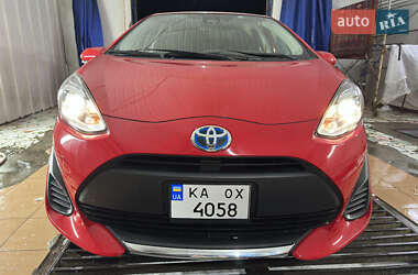 Хэтчбек Toyota Aqua 2019 в 