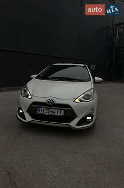 Хэтчбек Toyota Aqua 2015 в 