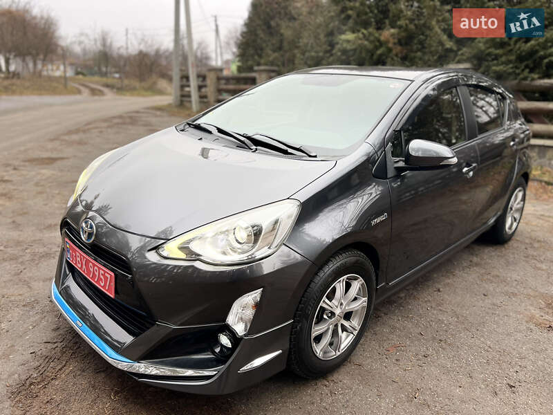 Toyota Aqua 2015