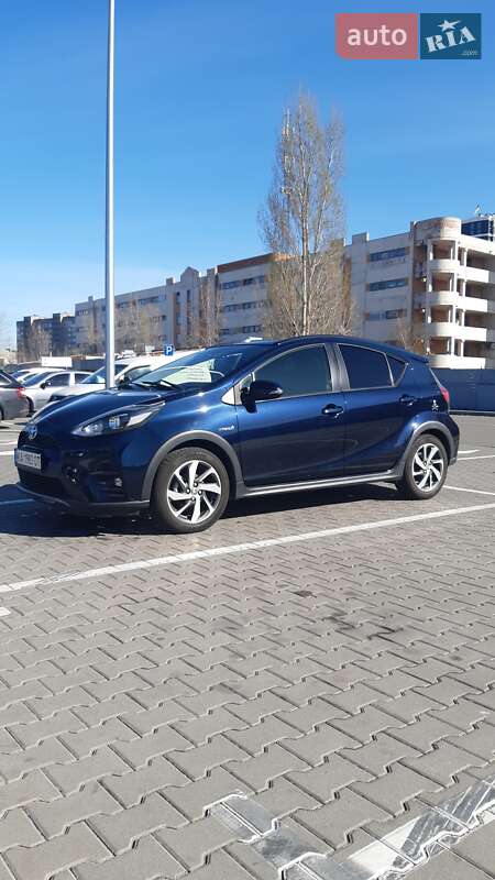 Хетчбек Toyota Aqua 2017 в Києві