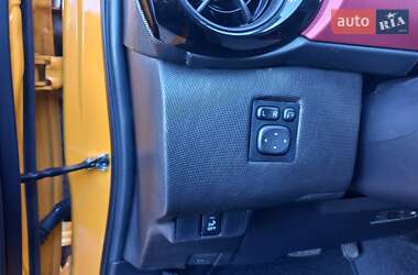 Хэтчбек Toyota Aqua 2015 в 