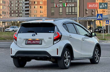 Хэтчбек Toyota Aqua 2017 в 