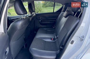 Хэтчбек Toyota Aqua 2017 в 
