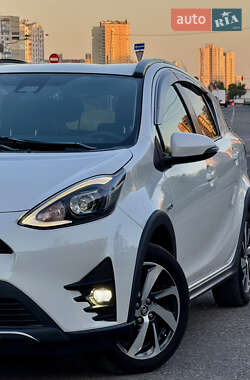 Хэтчбек Toyota Aqua 2017 в 