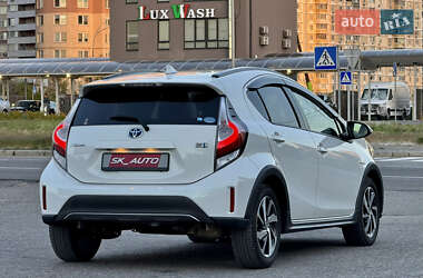Хэтчбек Toyota Aqua 2017 в 