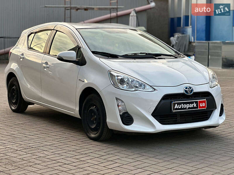 Хетчбек Toyota Aqua 2015 в Одесі
