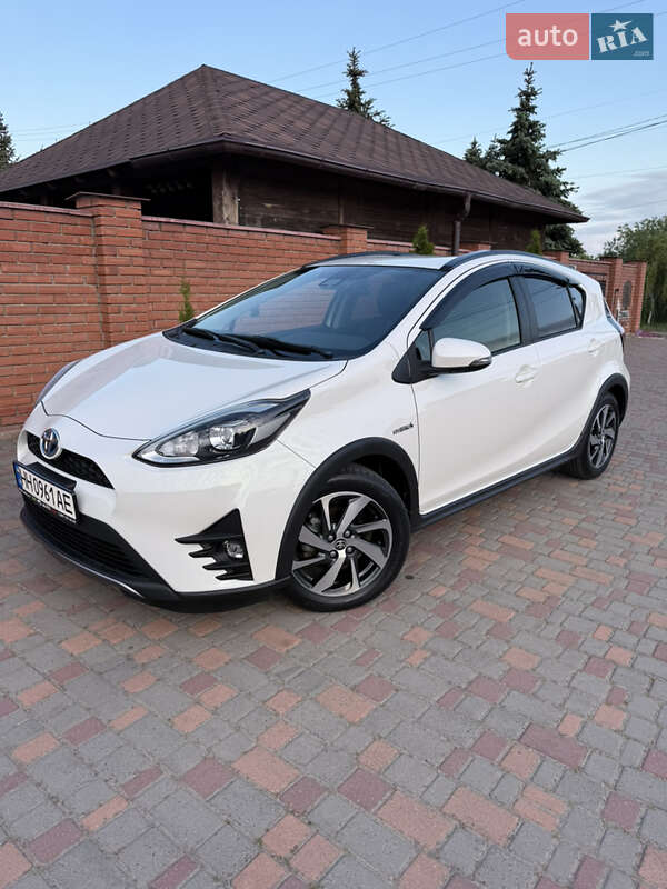 Хетчбек Toyota Aqua 2017 в Одесі