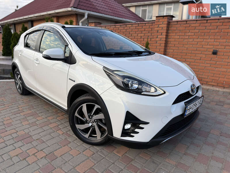 Хетчбек Toyota Aqua 2017 в Одесі