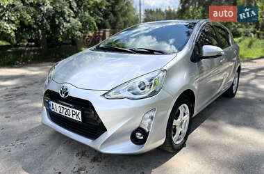 Хэтчбек Toyota Aqua 2015 в 