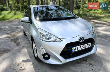 Хэтчбек Toyota Aqua 2015 в 